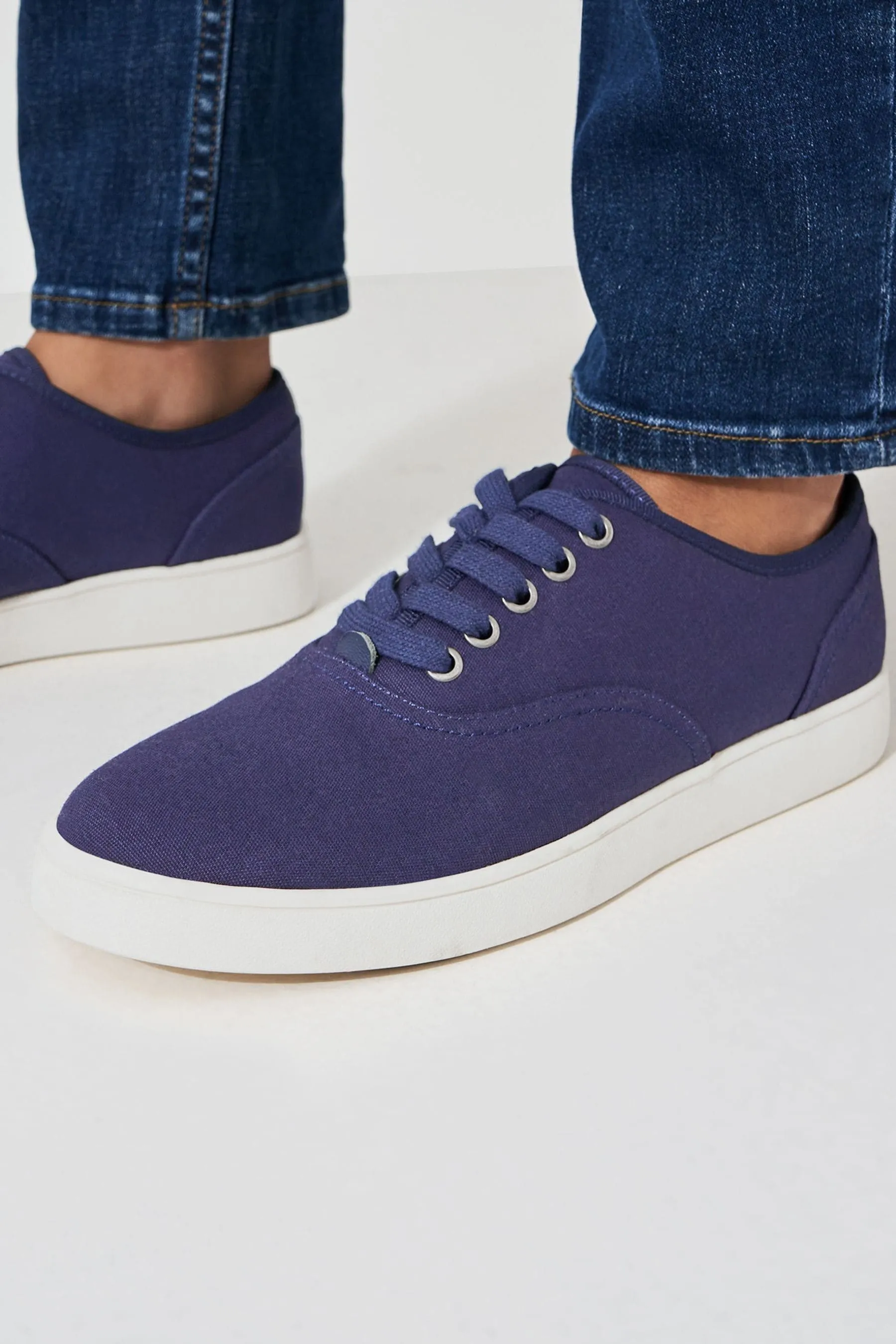 Crew Clothing - Scarpe da ginnastica con Oxford di tela