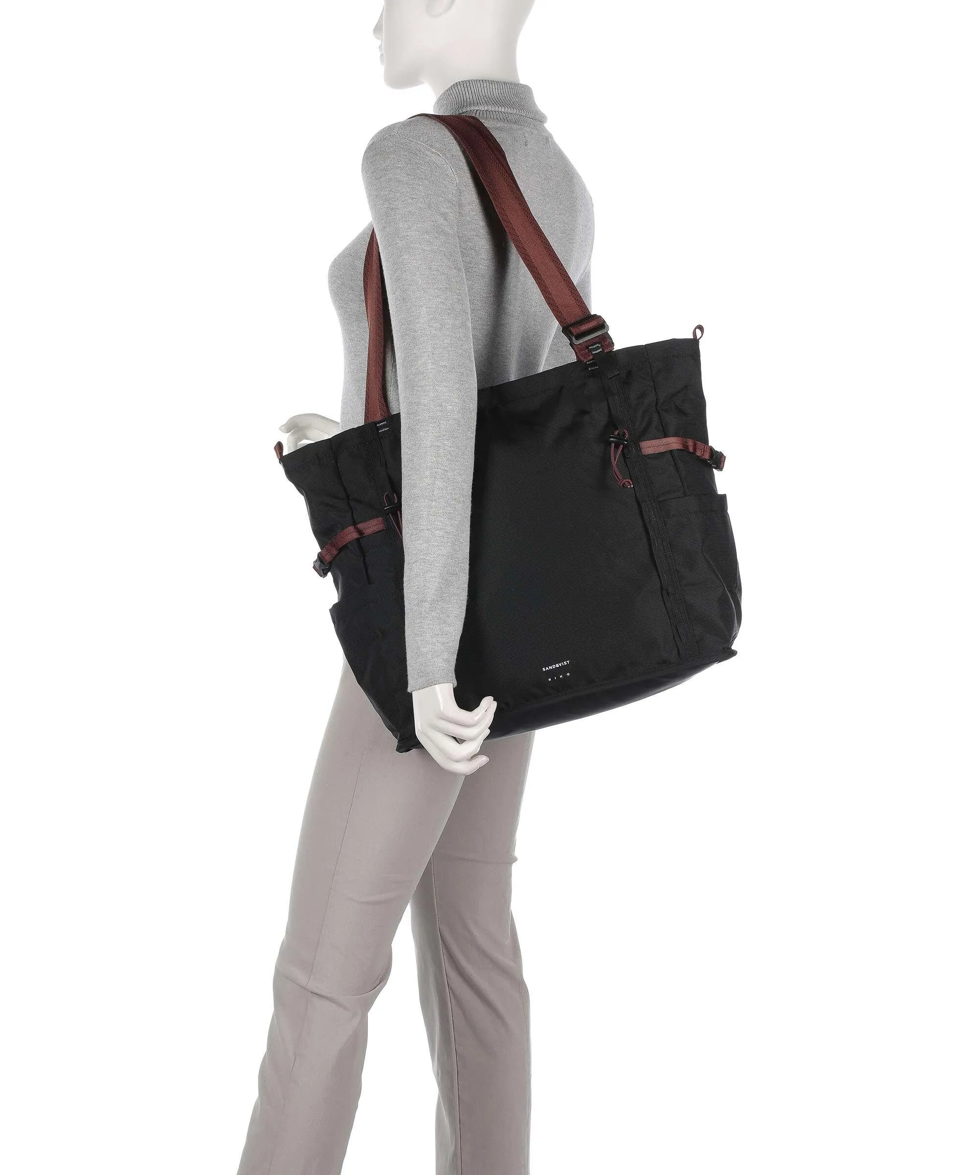  Sandqvist Hike River Borsa shopper nylon riciclato nero  