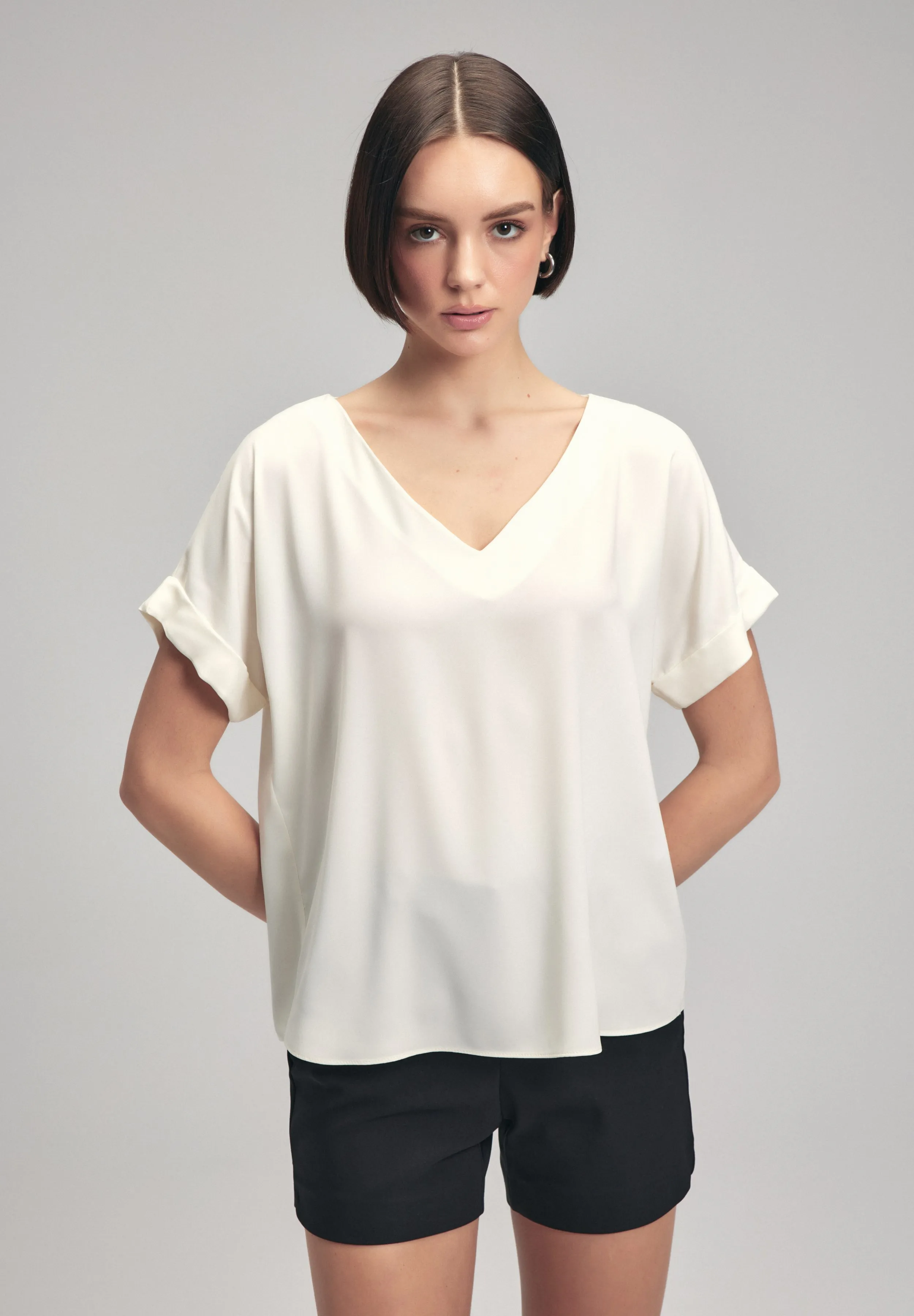 SHORT SLEEVES V NECK  - T-shirt basic