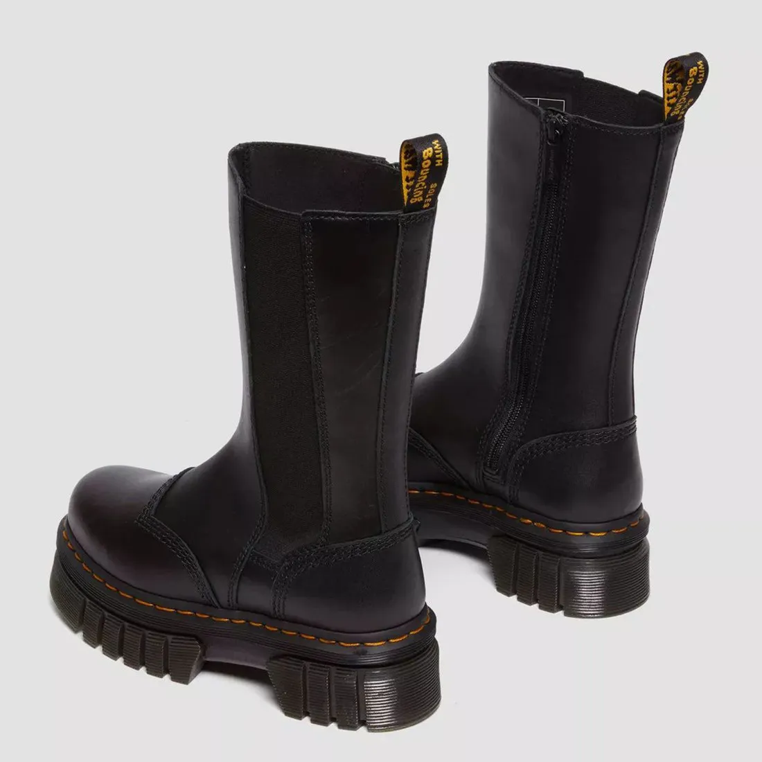 Stivaletti Chelsea Dr. Martens Audrick Tall in Nappa Lux nera